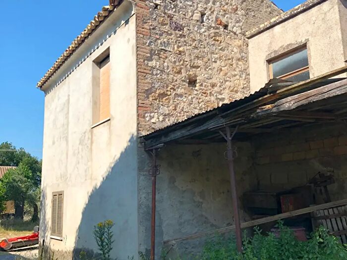 Casa con 6 locali in vendita in Via Lascianna, Roccascalegna