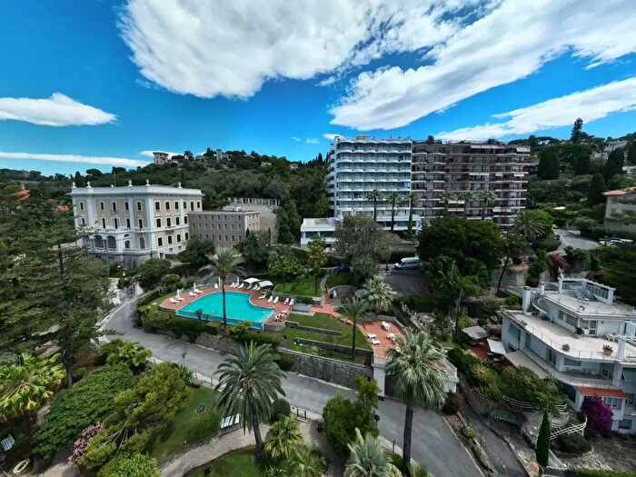 Appartamento bilocale in vendita in Via Virgilio, Bordighera