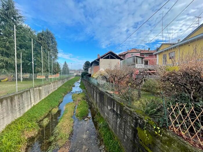 Casa con 5 locali in vendita in Via Frà Dolcino, Prato Sesia