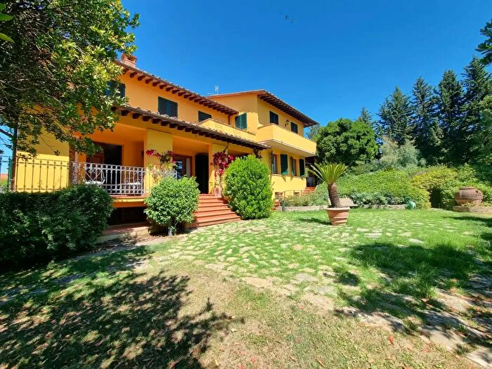 Casa con 16 locali in vendita in Barberino Tavarnelle