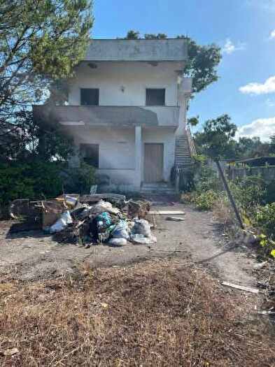 Casa trilocale in vendita in Mondragone