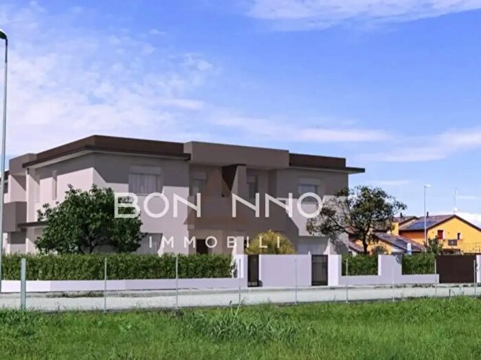 Casa quadrilocale in vendita in Via Montello, Vedelago