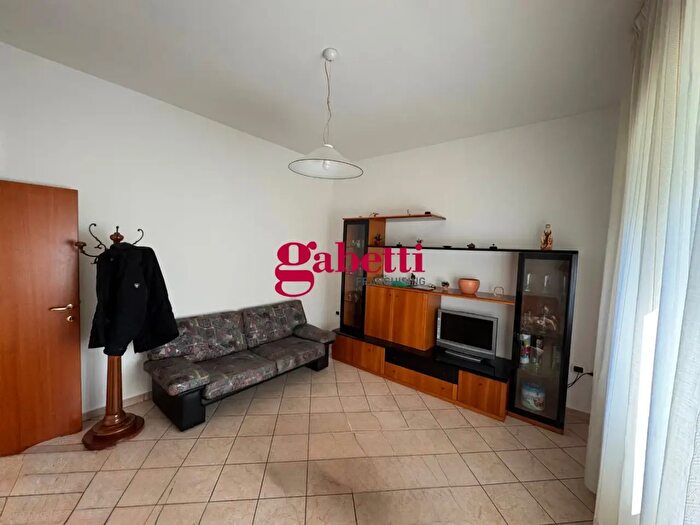 Appartamento con 10 locali in vendita in Rimini