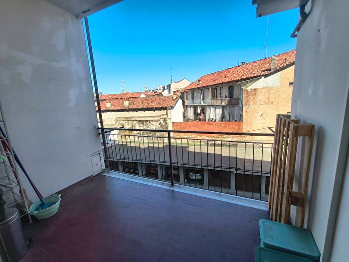 Appartamento quadrilocale in affitto in Corso Michele Coppino, Centro, Alba