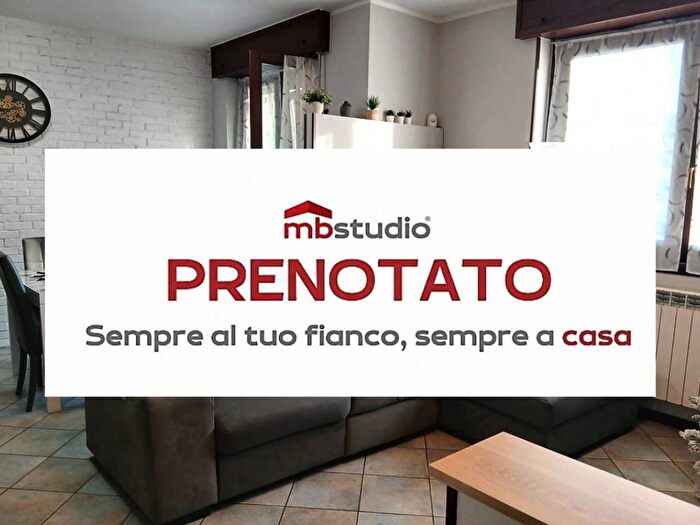 Appartamento bilocale in affitto in Via Ugo Foscolo, Gorla Minore