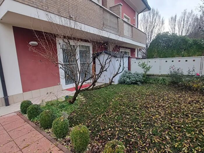 Casa con 6 locali in vendita in Teolo