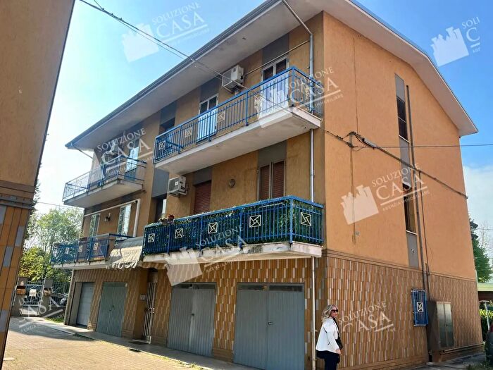 Appartamento quadrilocale in vendita in Via Santa Liberata, Cento