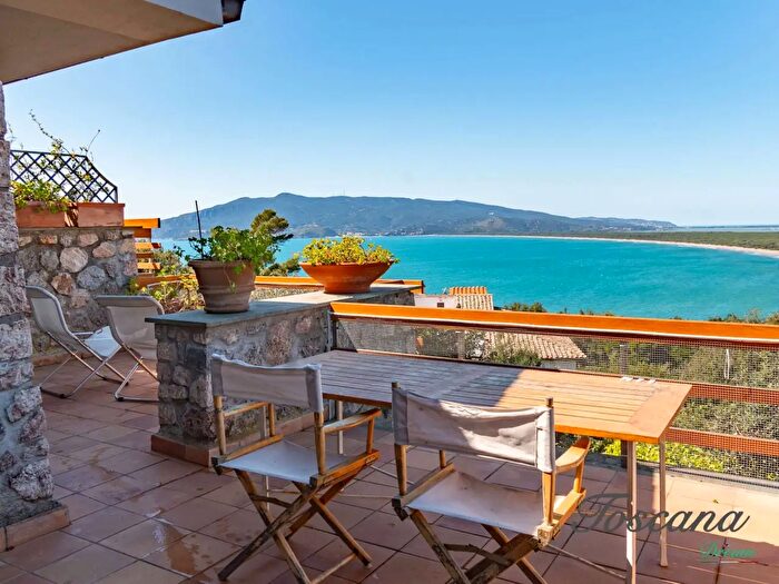 Appartamento bilocale in vendita in Via delle Ginestre, Orbetello