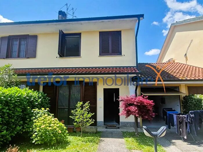 Casa con 5 locali in vendita in Via Moncucca, Salerano Sul Lambro