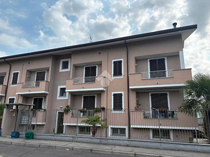 Appartamento bilocale in vendita in Via Giovanni Paolo II, Casorezzo