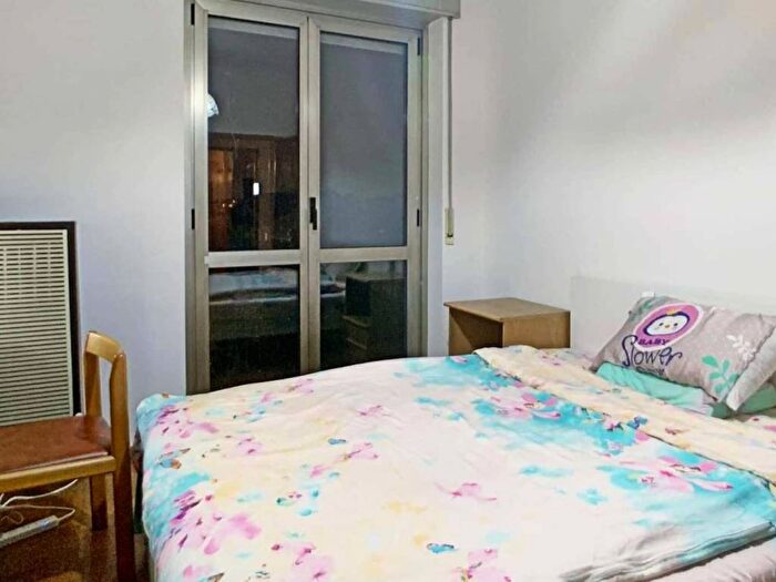 Appartamento quadrilocale in affitto in Alzaia Naviglio Pavese, Famagosta, Milano