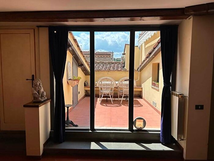 Appartamento quadrilocale in affitto in Via dei Lamberti, Firenze