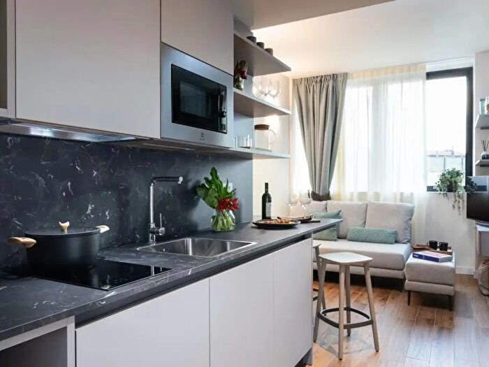 Appartamento monolocale in affitto in Viale Corsica, Milano