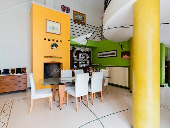 Casa con 6 locali in vendita in Via Martiri d'Otranto, Supersano