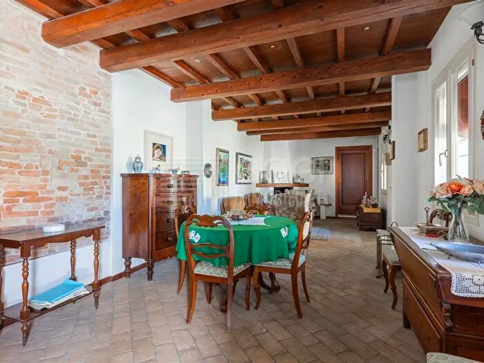 Casa quadrilocale in vendita in Via Provinciale Lugo Felisio, Solarolo