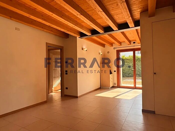 Appartamento trilocale in vendita in Via SantElena Imperatrice, Treviso