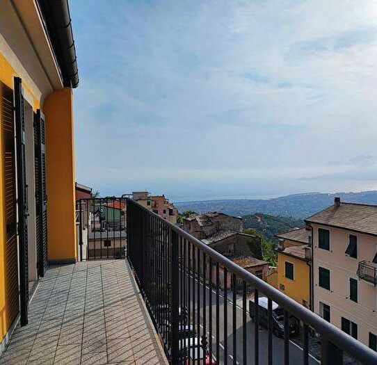 Appartamento trilocale in affitto in Via Dino Berisso, Centro, Cogorno