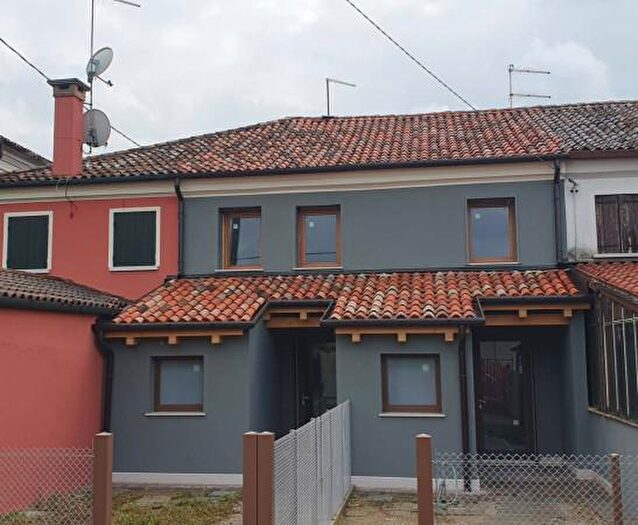 Casa trilocale in vendita in Via Miranese, Mira