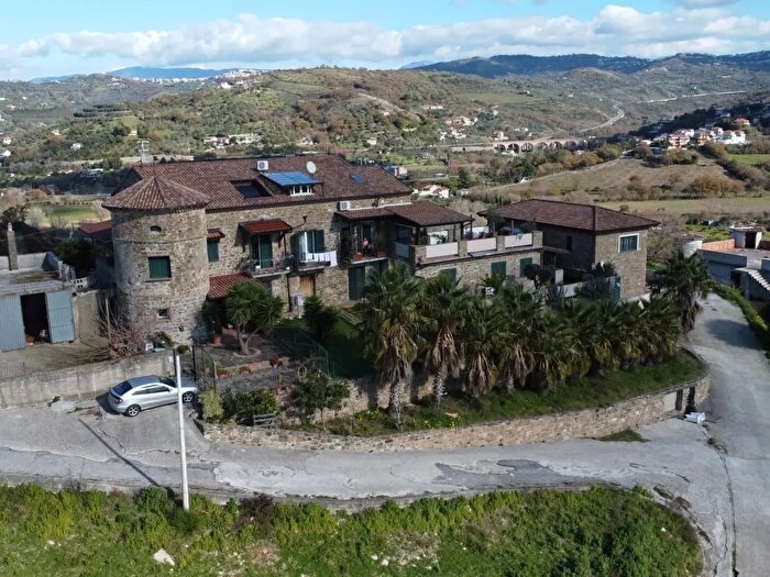 Appartamento trilocale in vendita in Ss B, Laureana Cilento