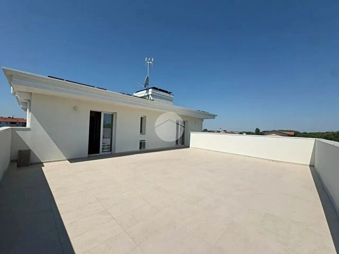 Appartamento trilocale in vendita in Via Primo Maggio, Gatteo