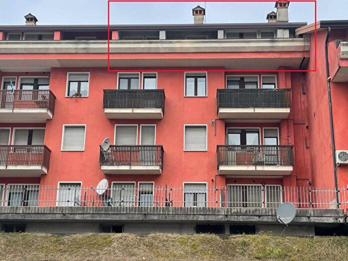 Appartamento trilocale in affitto in Borgo Garibaldi, Mel, Borgo Valbelluna