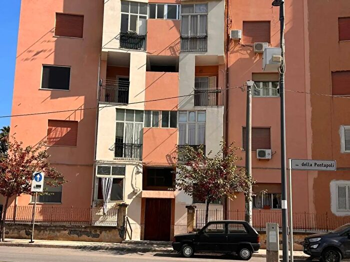 Appartamento quadrilocale in vendita in Via Pentapoli a, Priolo Gargallo