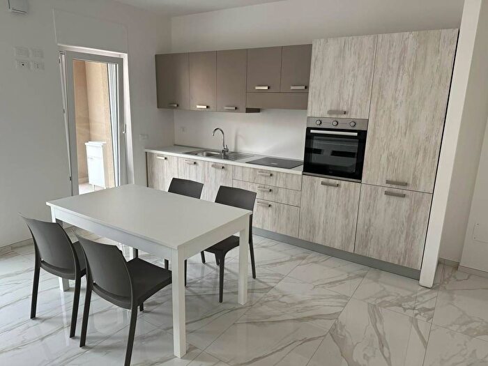 Appartamento bilocale in affitto in Corso Roma, Centro, Castel Frentano