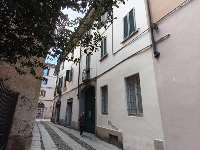 Appartamento bilocale in affitto in Via SantAgostino, Centro Storico, Pavia