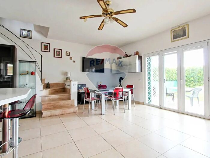 Casa con 5 locali in vendita in Anzio