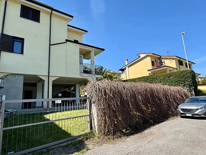 Casa con 7 locali in vendita in Mendicino