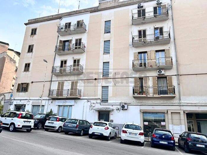 Appartamento con 7 locali in vendita in Via Piave, Caltanissetta