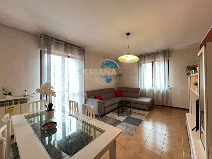 Appartamento trilocale in vendita in Via Risorgimento, Ponte Nossa