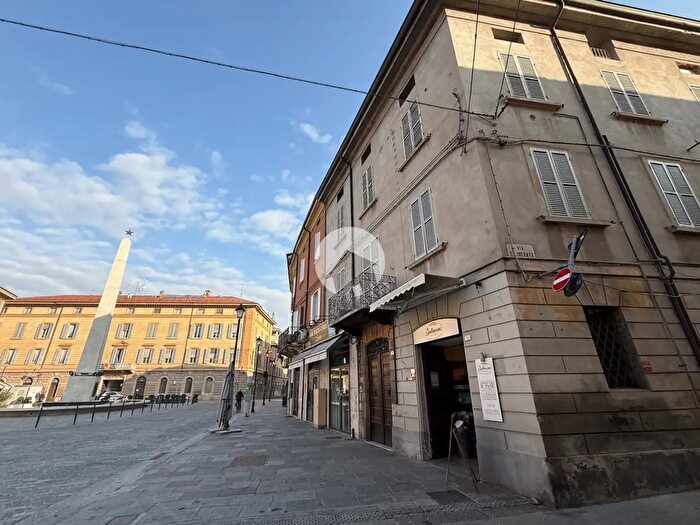 Casa bilocale in vendita in Piazza Vincenzo Gioberti, Reggio Emilia