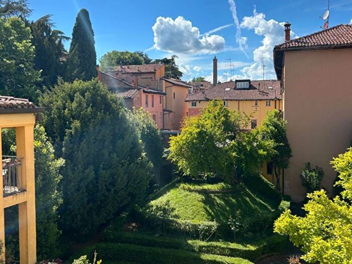 Appartamento trilocale in affitto in Via Broccaindosso, San Vitale, Bologna