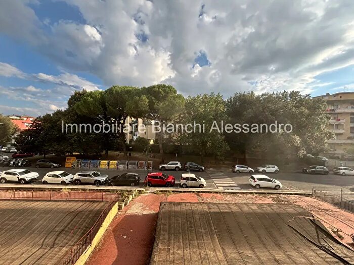 Appartamento quadrilocale in vendita in Via Finlandia, Firenze