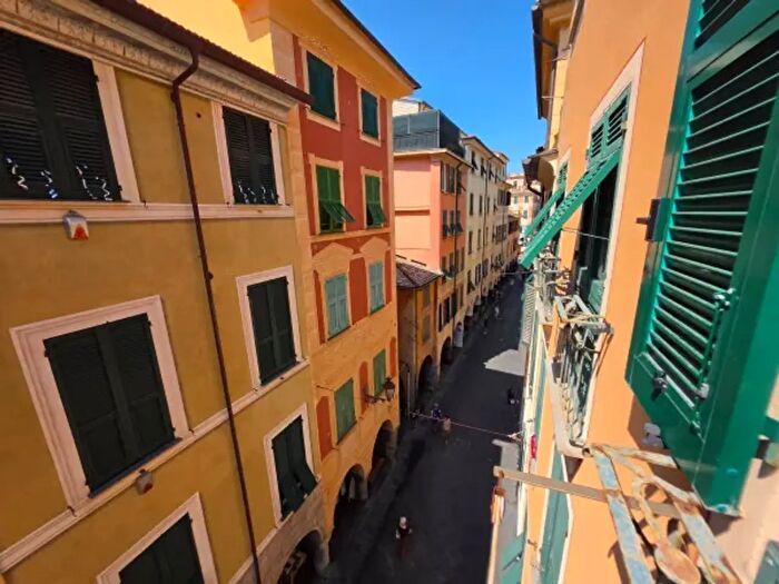 Appartamento trilocale in vendita in Via Vittorio Veneto, Chiavari