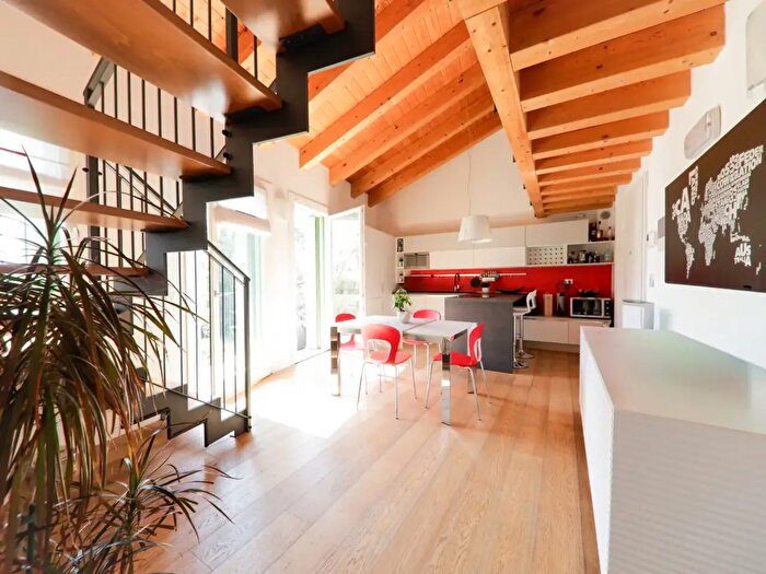 Appartamento trilocale in vendita in Via Vallesina, Este