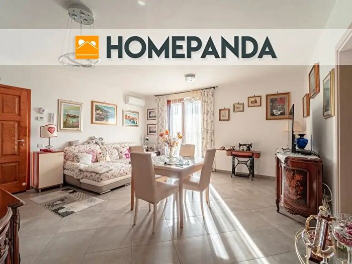 Casa con 11 locali in vendita in Via del Cancellone, Massa Marittima