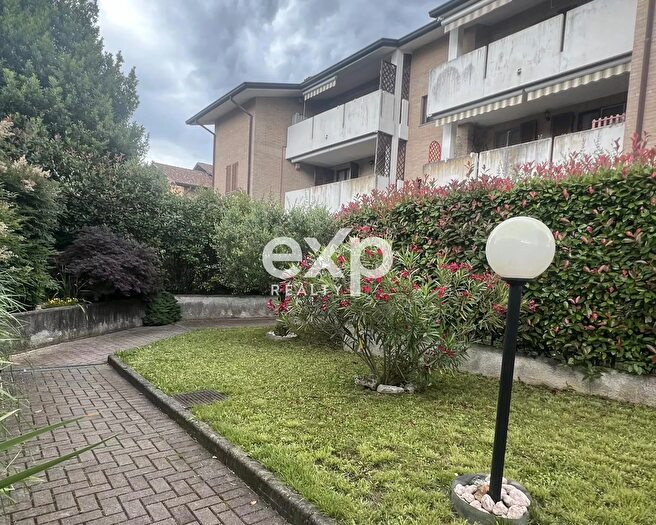 Appartamento bilocale in vendita in Lazzate