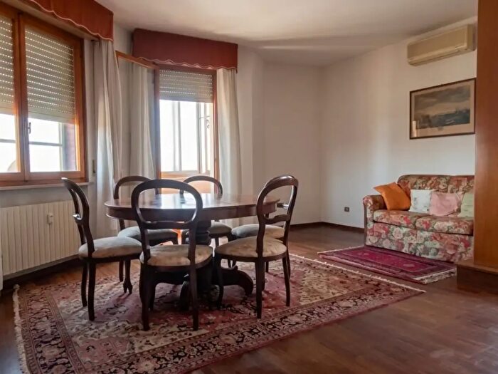 Appartamento con 5 locali in vendita in Pontedera