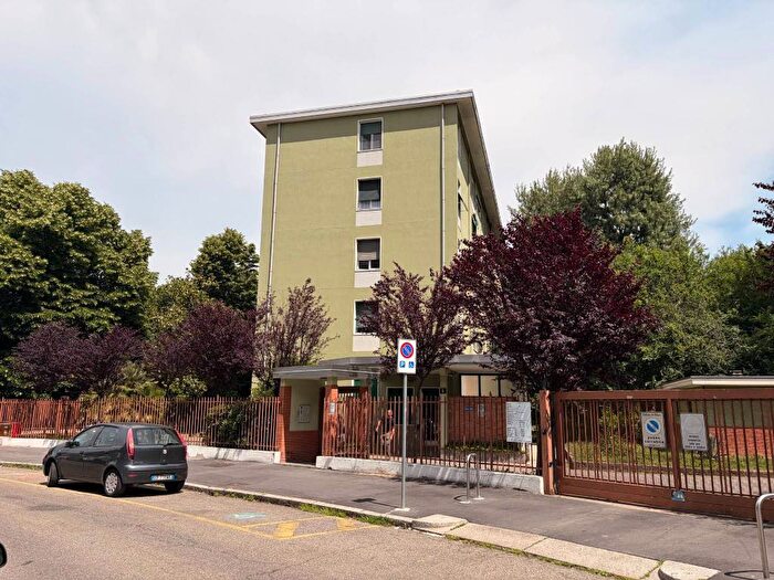 Appartamento bilocale in affitto in Via Osteno, San Carlo, Milano
