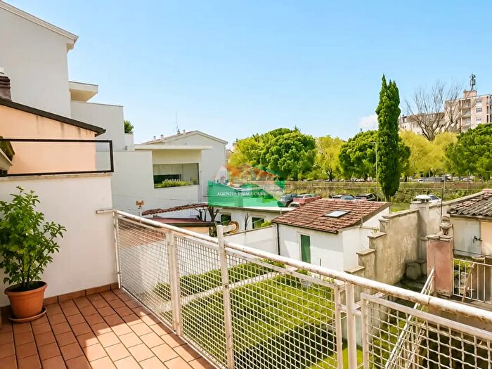 Casa con 9 locali in vendita in Via Girolamo Rossi, Ravenna