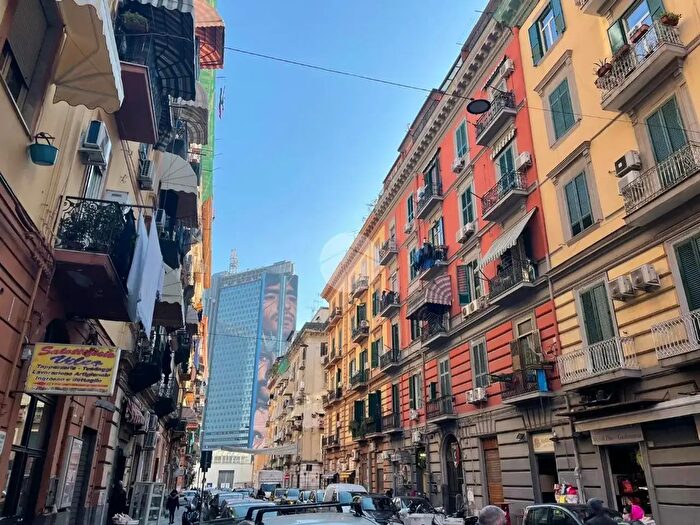 Appartamento bilocale in vendita in Via Ferrara, Napoli