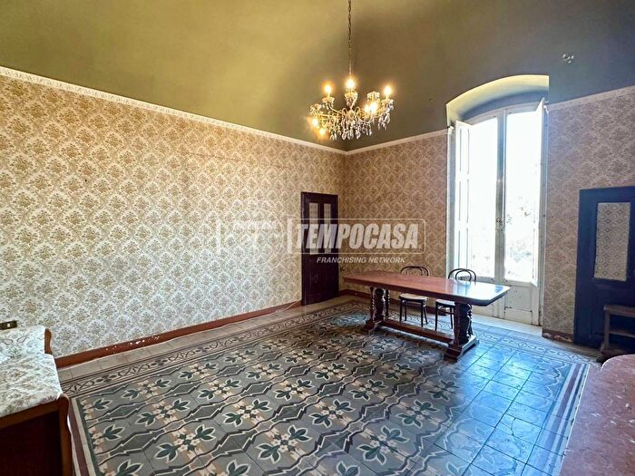 Appartamento con 5 locali in affitto in Piazza Kennedy, Rutigliano