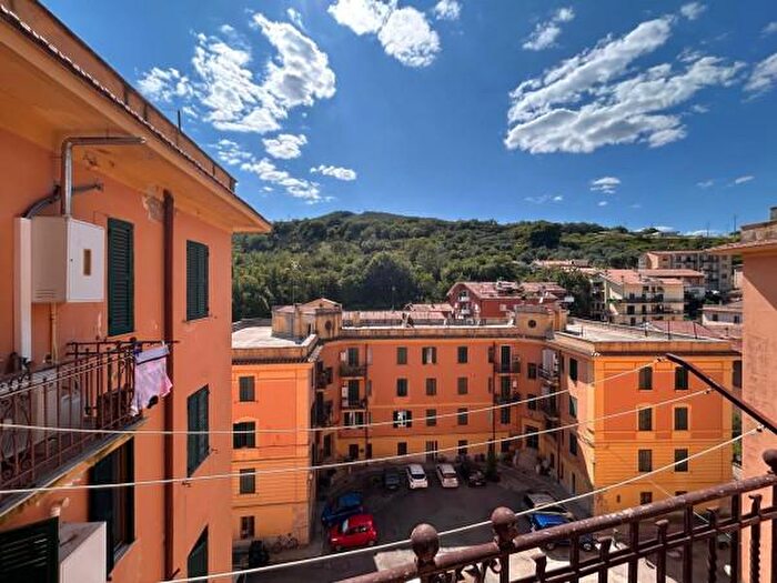 Appartamento quadrilocale in vendita in Corso Giuseppe Garibaldi, Orte