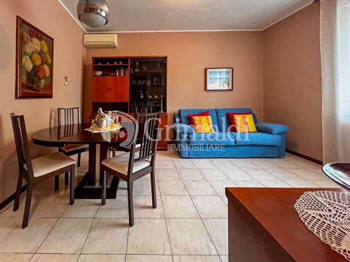 Appartamento bilocale in affitto in Via Taormina, Istria, Milano