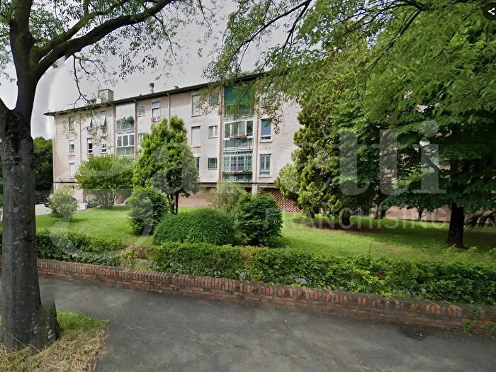 Appartamento bilocale in vendita in Via Firenze, Bologna