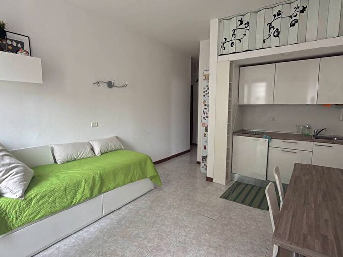 Appartamento monolocale in affitto in Viale Lunigiana, Centrale Repubblica, Milano