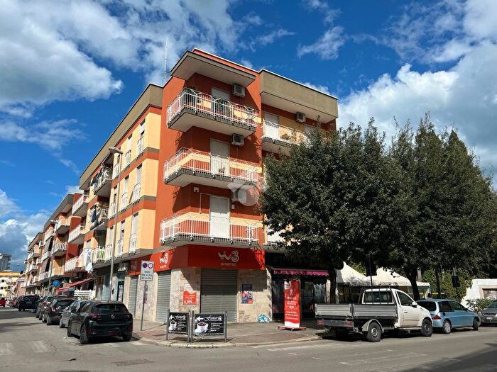 Appartamento trilocale in vendita in Via Giambattista Calo, Barletta