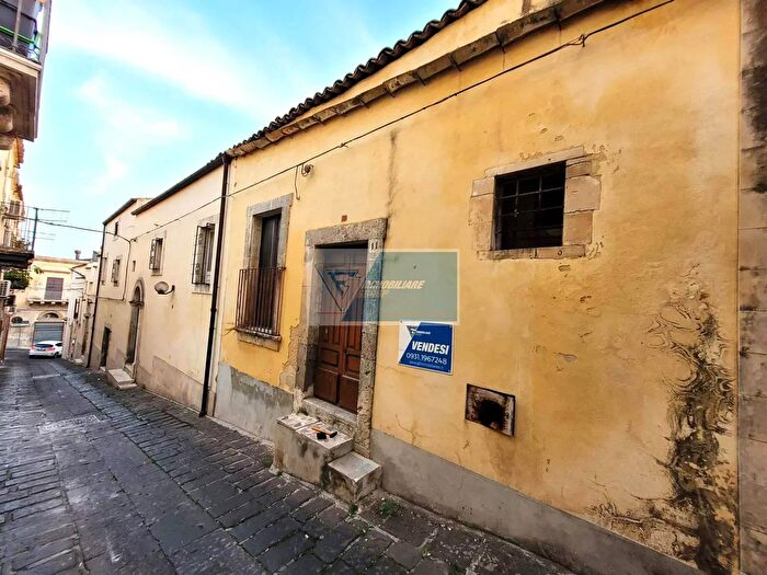 Casa trilocale in vendita in Noto